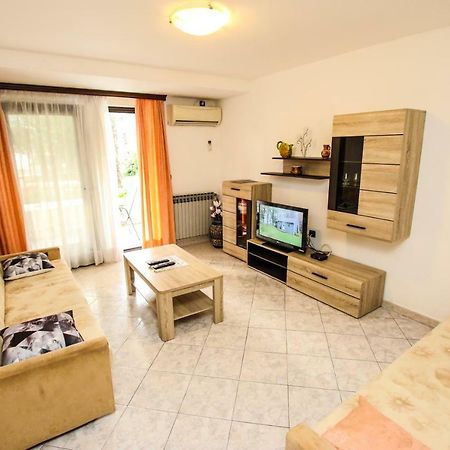 Carolina 4 Seasons Apartment Porec Bagian luar foto