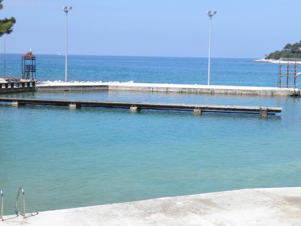 Carolina 4 Seasons Apartment Porec Bagian luar foto
