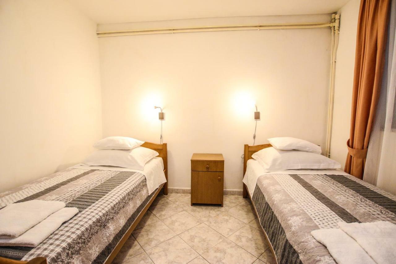 Carolina 4 Seasons Apartment Porec Bagian luar foto