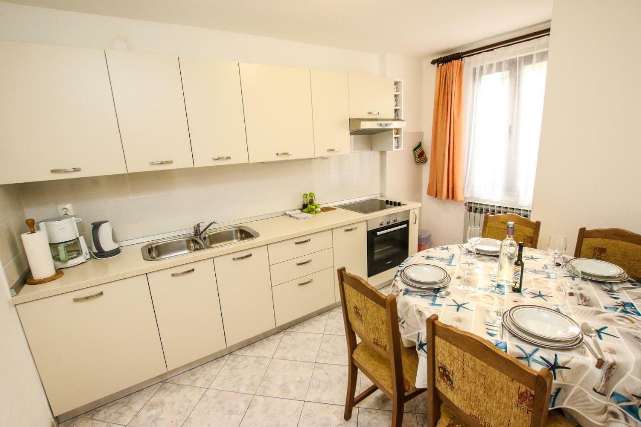 Carolina 4 Seasons Apartment Porec Bagian luar foto