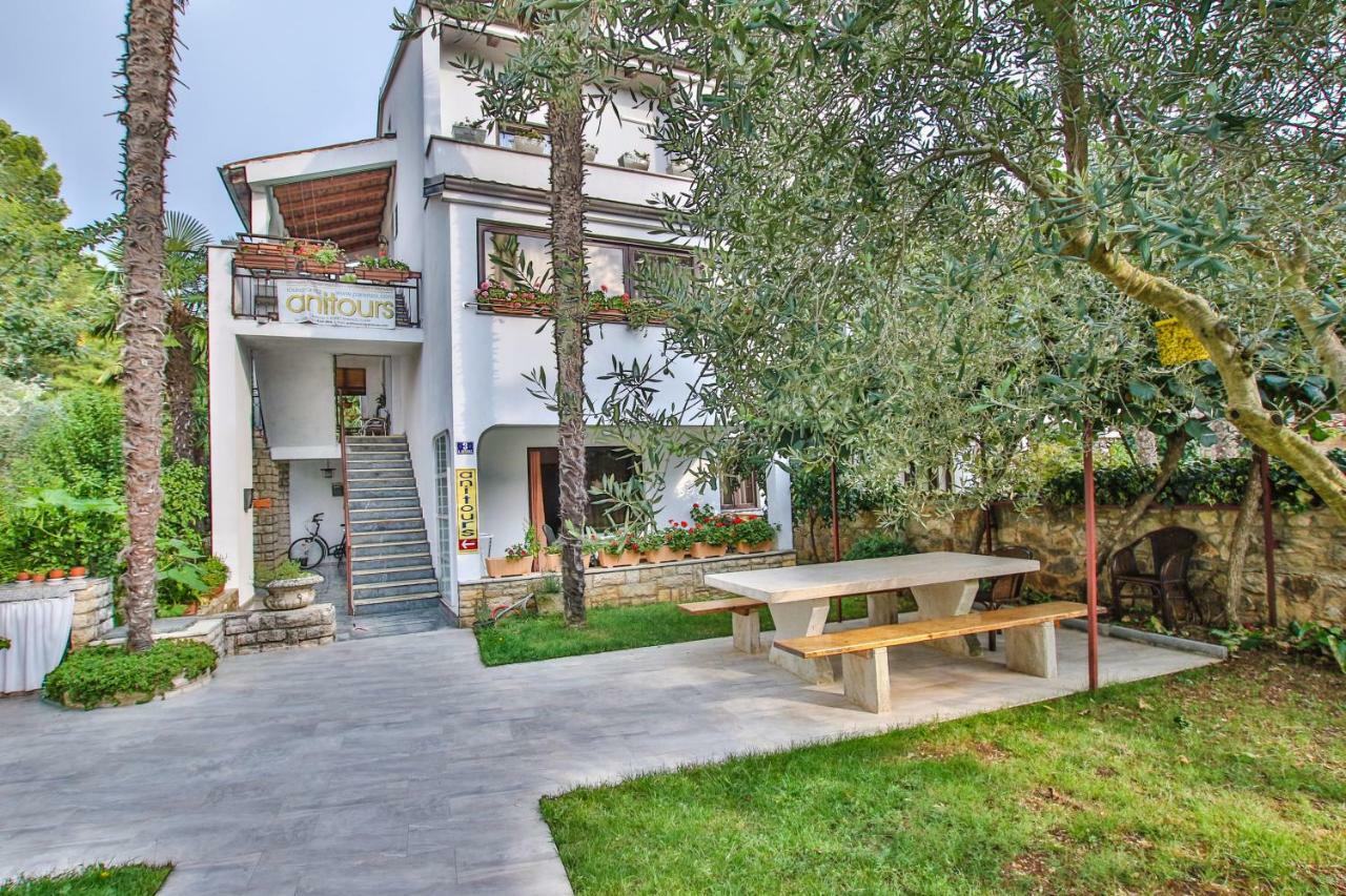 Carolina 4 Seasons Apartment Porec Bagian luar foto