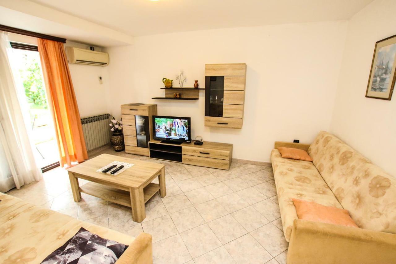Carolina 4 Seasons Apartment Porec Bagian luar foto