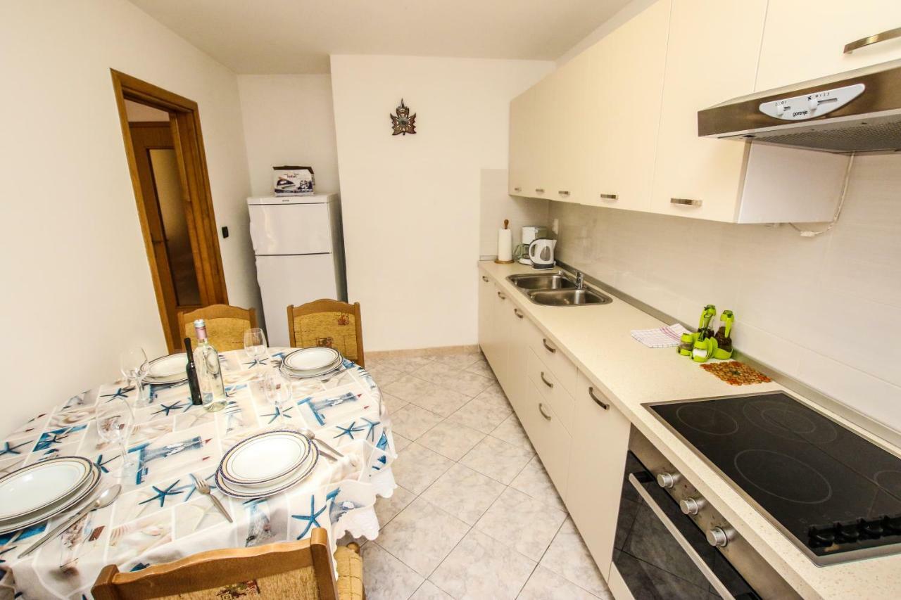 Carolina 4 Seasons Apartment Porec Bagian luar foto