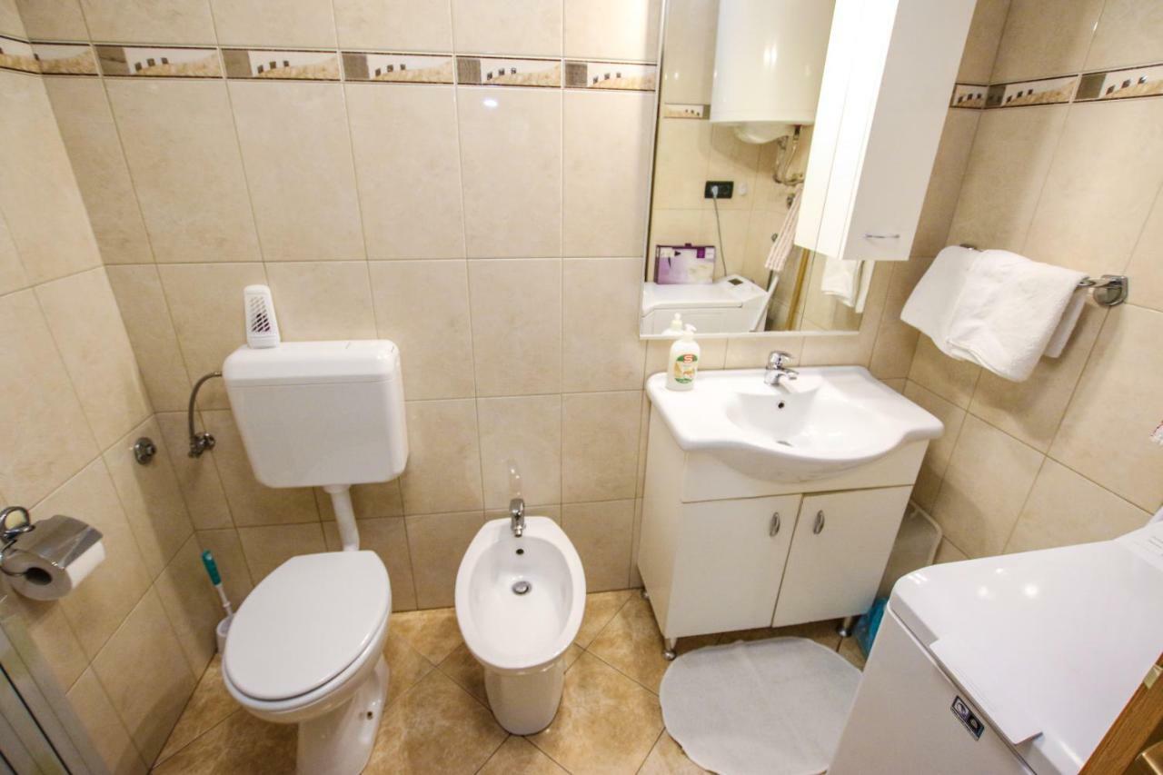 Carolina 4 Seasons Apartment Porec Bagian luar foto
