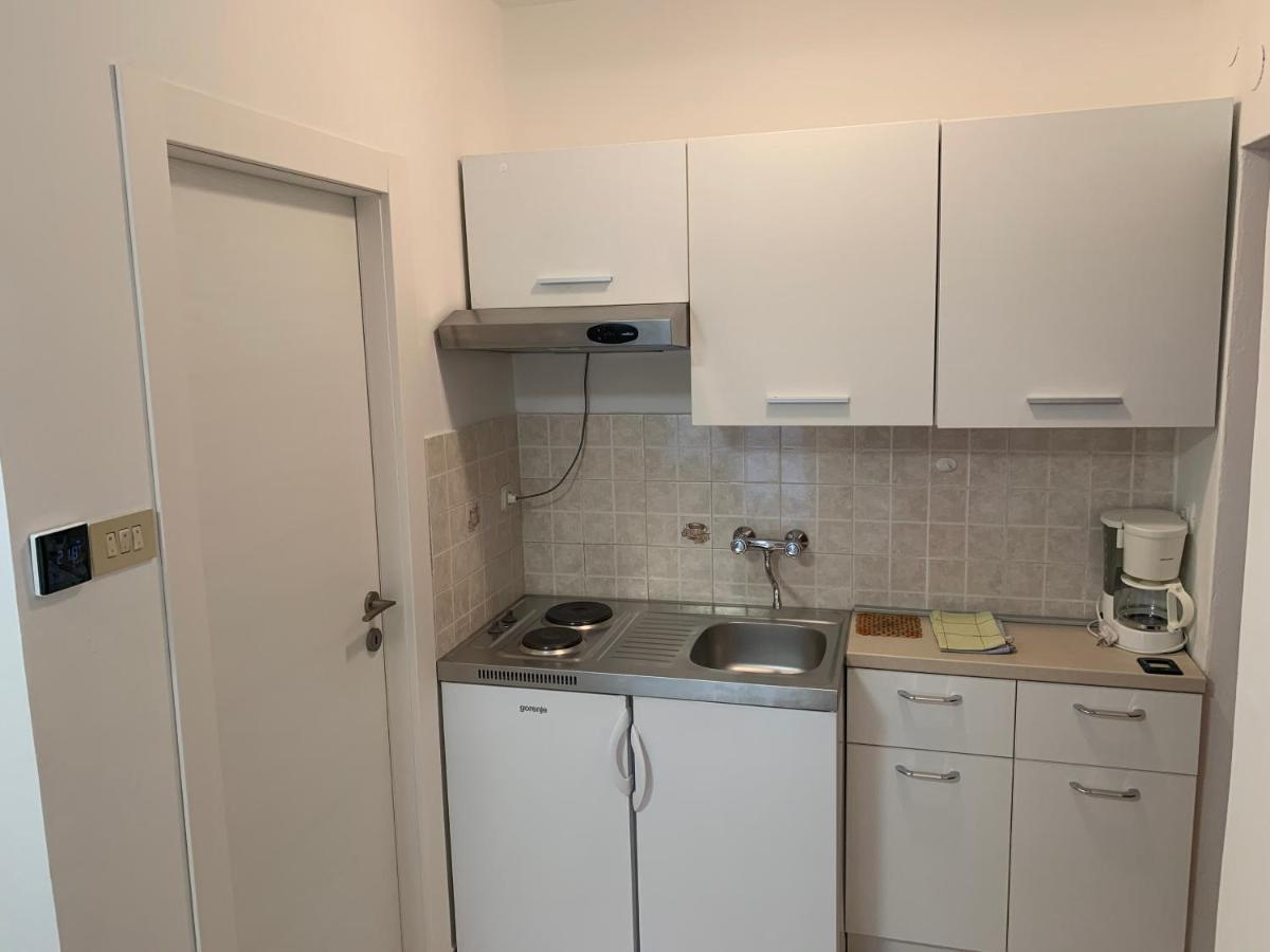 Carolina 4 Seasons Apartment Porec Bagian luar foto