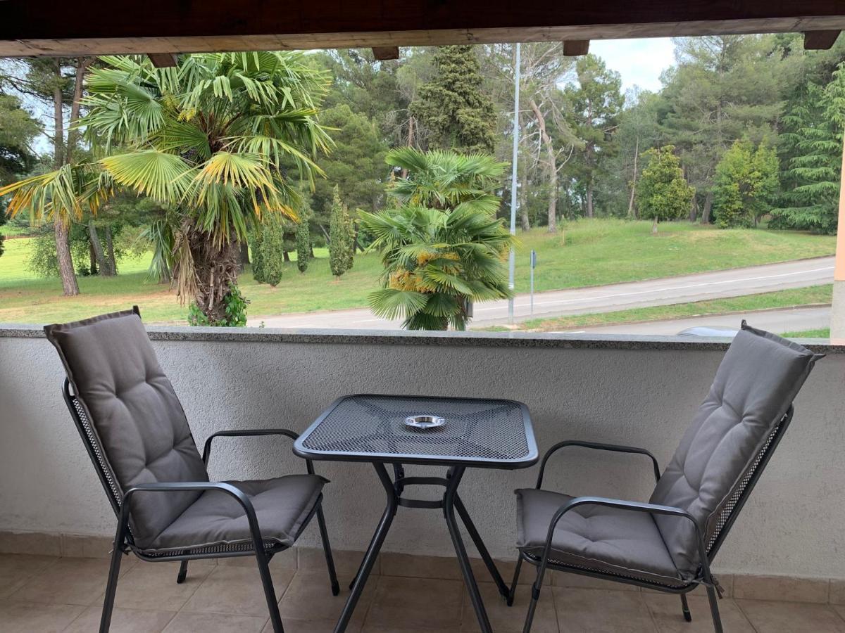 Carolina 4 Seasons Apartment Porec Bagian luar foto